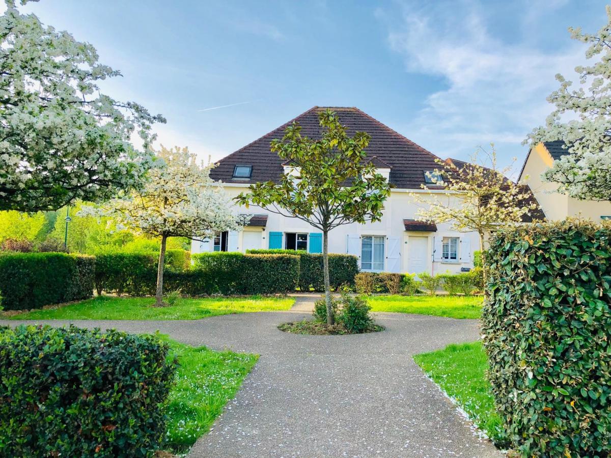 Chambres D'Hotes A Themes A 2,4Km Du Parc Magny-le-Hongre Exteriör bild